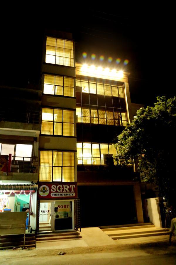 מלון ולורה Sgrt Residency מראה חיצוני תמונה